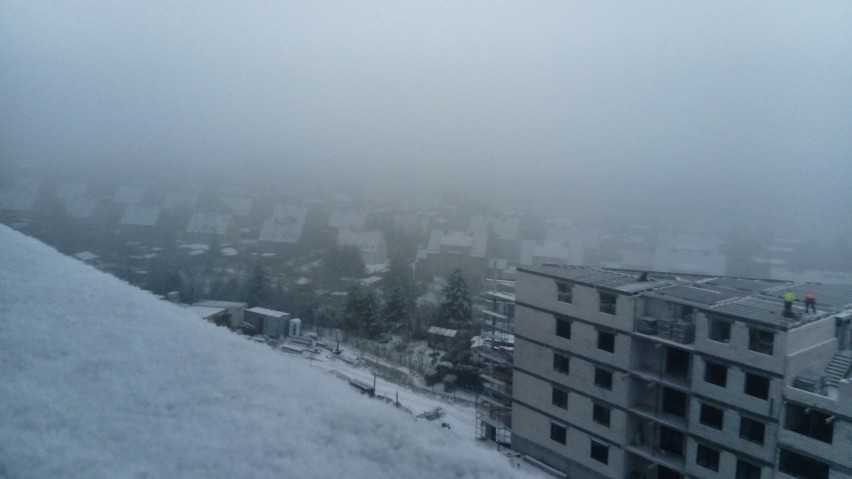 Pogoda Dolny Śląsk. Pada śnieg, śnieg  deszczem lub marznący...