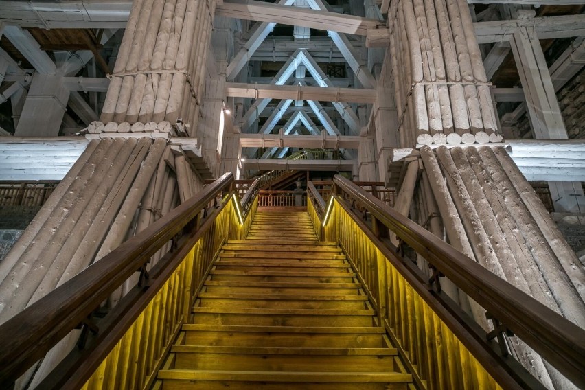 Komora Michałowice w wielickiej kopalni i jej majestatyczne...