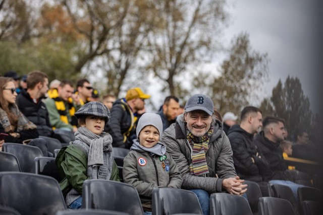 16.10.2021, Kraków: kibice na meczu IV ligi Wieczysta - Unia Oświęcim
