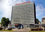 Wyburzanie hotelu Centrum w Łodzi - zdjęcia