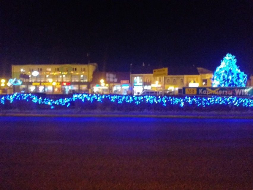 Świąteczne iluminacje w Jędrzejowie.