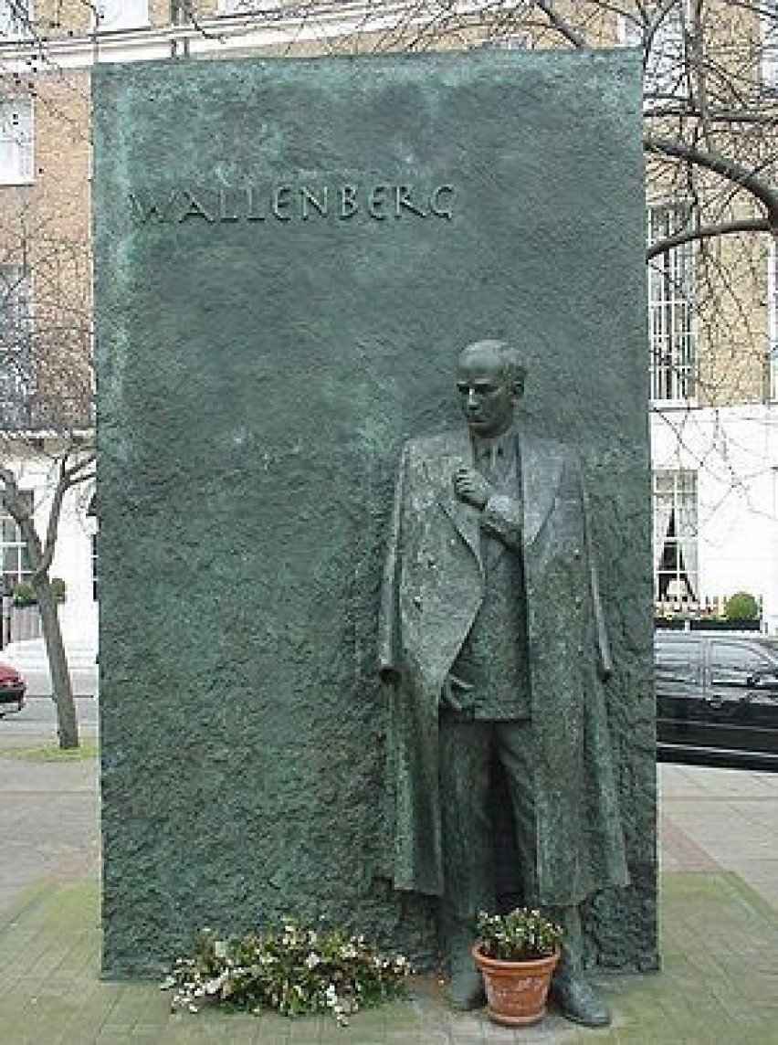 Pomnik Raoula Wallenberga w Londynie