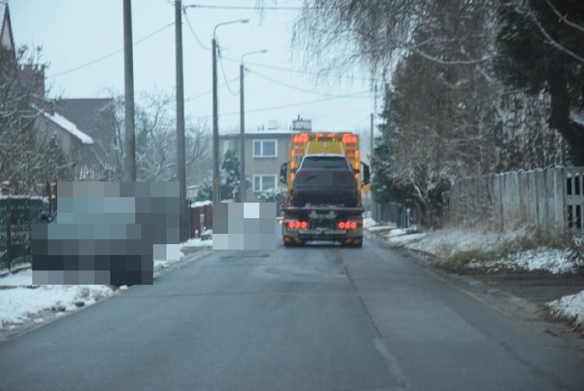 Dziupla samochodowa pod Oleśnicą, w Bystrem rozbita. Policja...