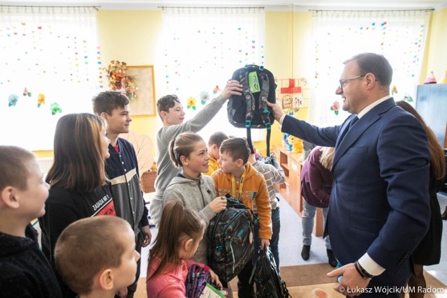 11 marca prezydent Radomia Radosław Witkowski, wraz z wiceprezydent Katarzyną Kalinowską odwiedzili Publiczną Szkołę Podstawową numer 3 i numer 19 i spotkali się z ukraińskimi uczniami.