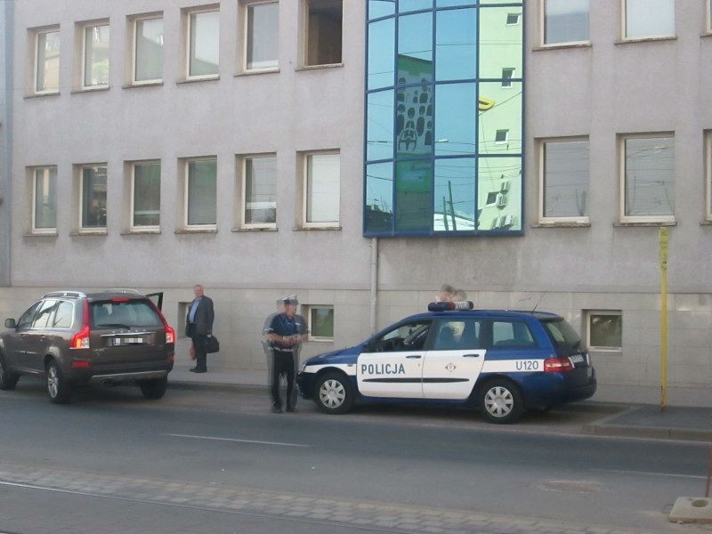 Policjanci wlepiali mandaty rowerzystom na Głogowskiej [ZDJĘCIA]