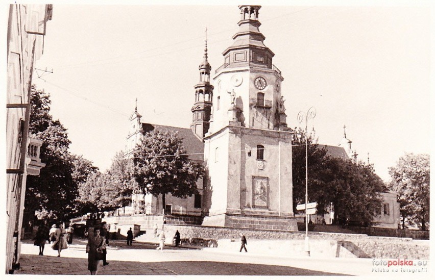 Rozpoczyna się jubileusz 850-lecia Bazyliki Katedralnej w Kielcach. Zobaczcie jak zmieniał się ten kościół [UNIKATOWE ZDJĘCIA]