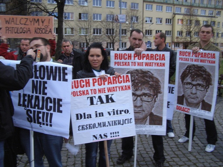 Manifestacja poparcia in vitro w Katowicach [ZDJĘCIA + WIDEO]