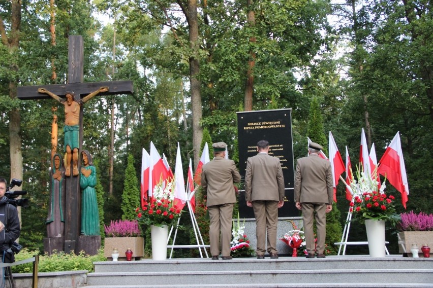 Andrzej Duda w Lesie Szpęgawskim oddał hołd 7 tys. ofiar hitlerowskiego terroru [WIDEO, ZDJĘCIA]