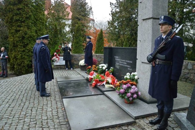 Fragment uroczystości pod Pomnikiem Rodła w latach ubiegłych