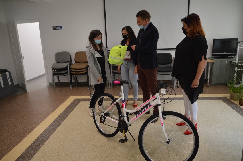 Hania z Bytowa dostała rower w ramach akcji „Dziennika Bałtyckiego” pod hasłem „Rowerem po zdrowie”
