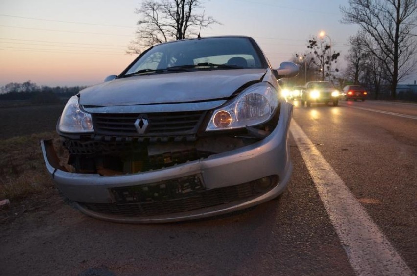 Wypadek w Siechnicach. Zderzyły się cztery auta. Sześć osób rannych (ZDJĘCIA)