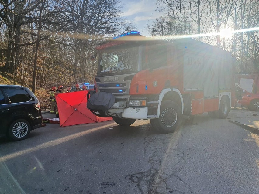 Śmiertelny wypadek w Gdańsku Matemblewie 13.04.2022 r. Zginęła 51-letnia kobieta jadąca na hulajnodze elektrycznej