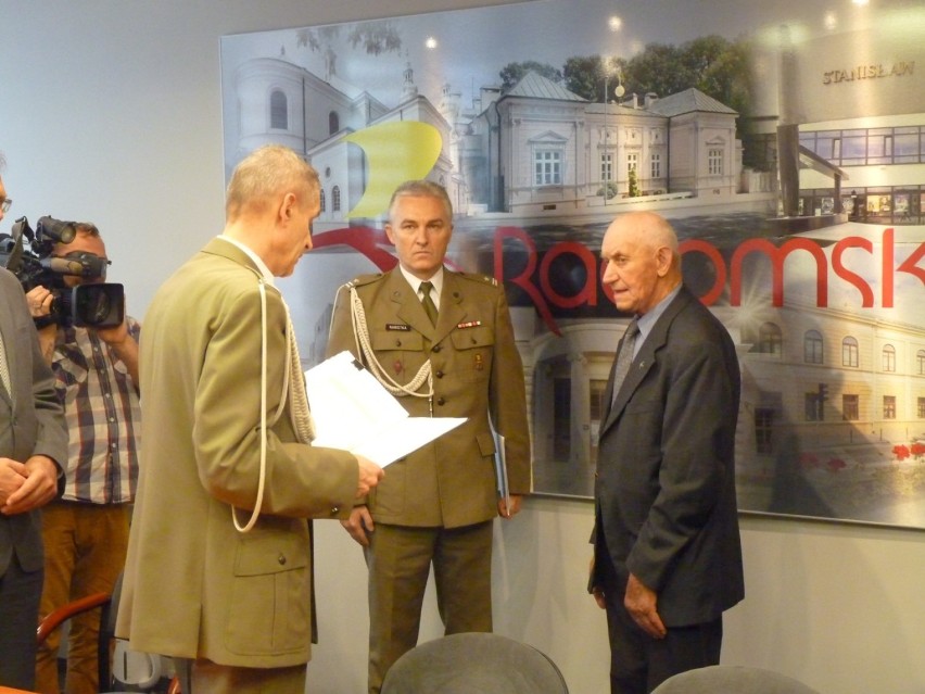 Radomsko: awans dla Teodora Starosteckiego na wyższy stopień oficerski [ZDJĘCIA]