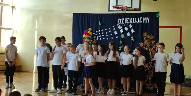 Dzień Edukacji Narodowej w Samorządowej Szkole Podstawowej numer 1 imienia Hugona Kołłątaja w Kazimierzy Wielkiej.