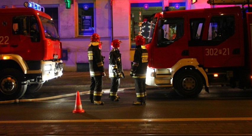 Tragiczny pożar w Częstochowie przy ul. Katedralnej. Trzy ofiary śmiertelne