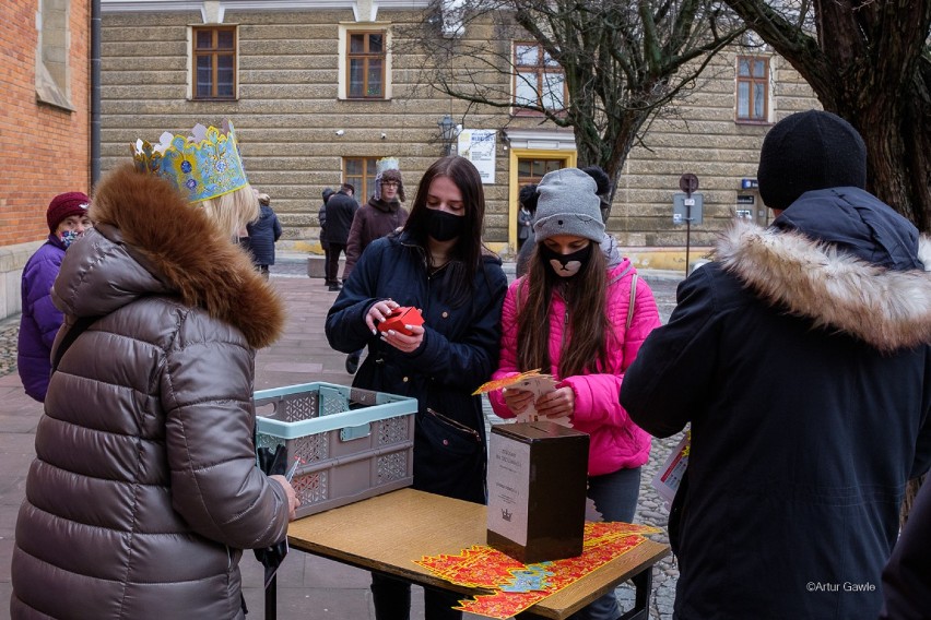 Obchody Święta Trzech Króli pod tarnowską Katedrą...