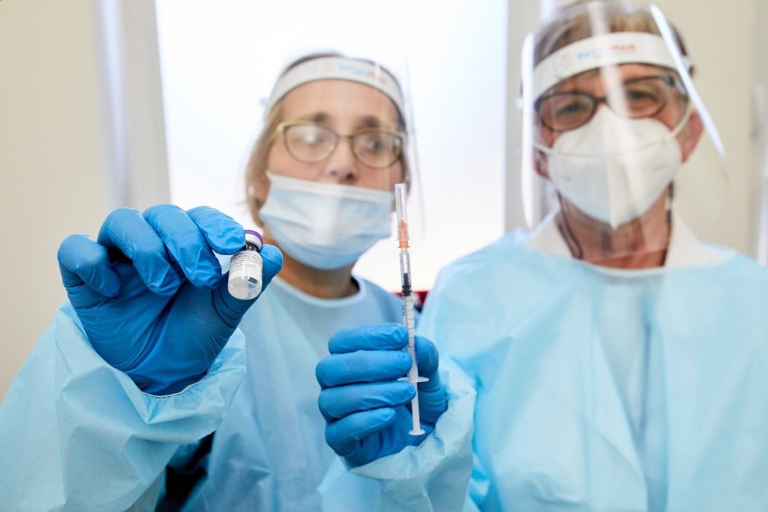 Wolsztyn: Już 75 osób z personelu szpitala zaszczepiło się przeciwko COVID-19
