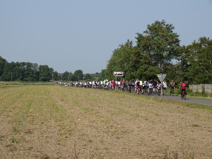 Maków: Ponad pół tysiąca uczestników jubileuszowego rajdu rowerowego [ZDJĘCIA]