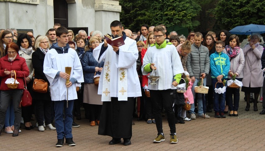 Zbąszyń. Święcenie potraw wielkanocnych [Zdjęcia]