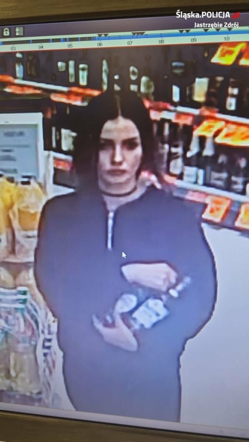 Kradzież rozbójnicza w Jastrzębiu-Zdroju! Kobieta zaatakowała ochroniarza i skradła alkohol. Czy rozpoznajesz podejrzaną?