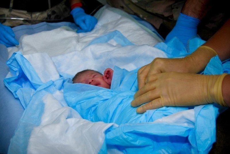 Polscy żołnierze w Afganistanie znaleźli porzucone niemowlę [ZDJĘCIA]