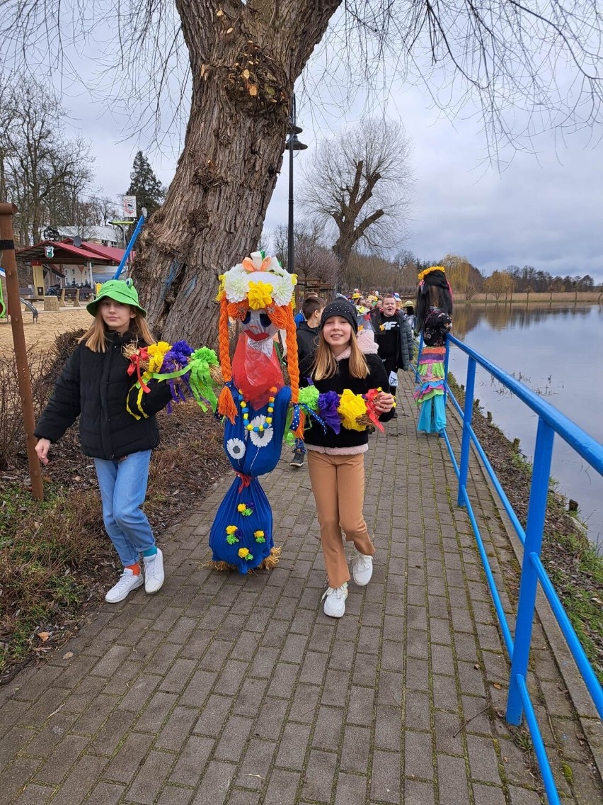 Konkurs na ,, Najpiękniejszą Marzannę " w Łobżenicy [ZOBACZ ZDJĘCIA]