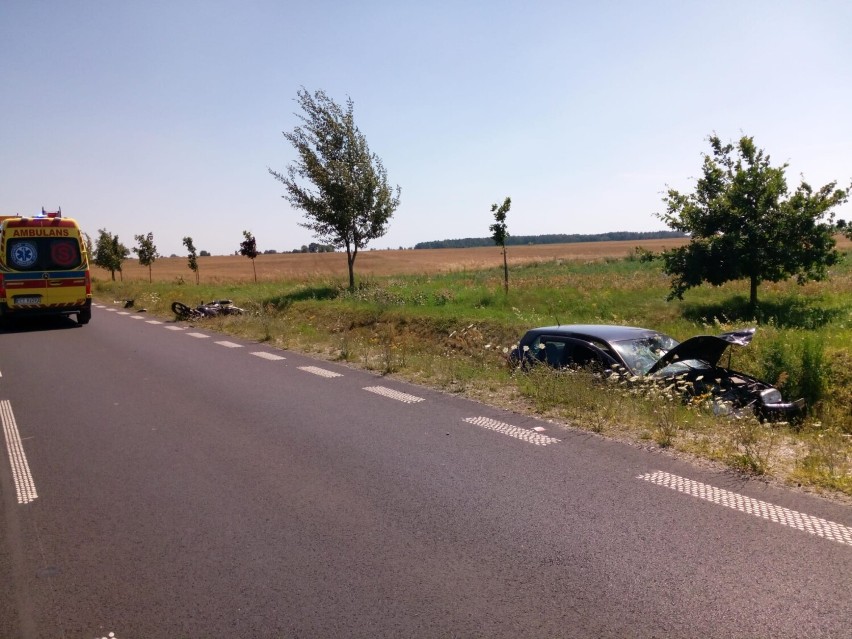 Śmiertelny wypadek na obwodnicy Czarnkowa. Nie żyje 57-letni motorowerzysta 
