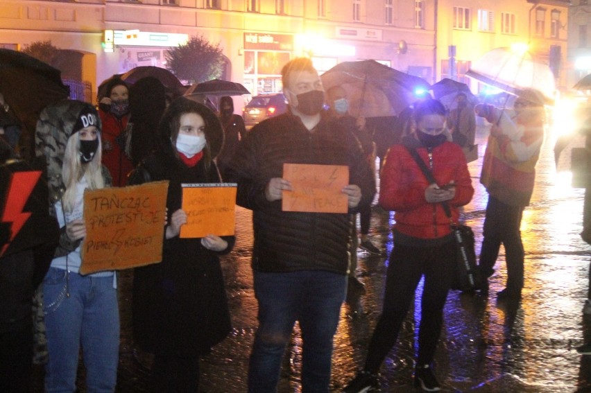 Kolejny antyPiSowski protest przeszedł ulicami Krotoszyna [ZDJĘCIA + FILMY]