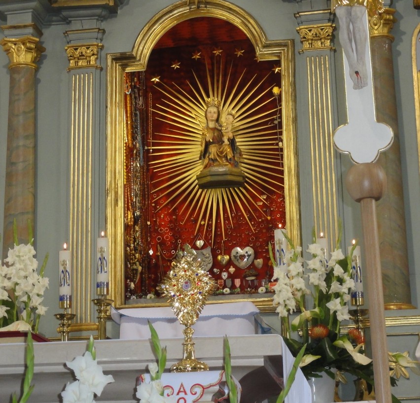 Sanktuarium Matki Bożej Królowej Kaszub w Sianowie - kościół jubileuszowy Roku Miłosierdzia