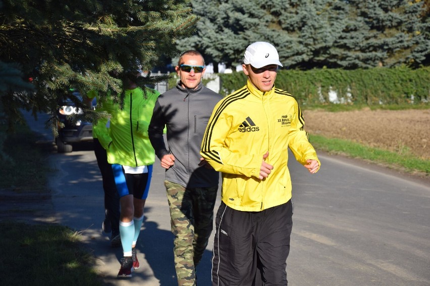 W biegu i marszu nordic walking w Wiągu wzięło udział około...