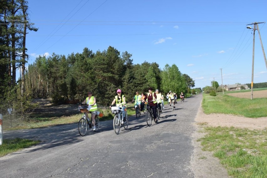 Biblioteka w Osjakowie zorganizowała rowerowy rajd ZDJĘCIA