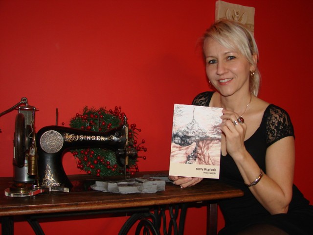Grażyna Janota wydała tomik poezji: To piękne móc dzielić się z innymi swoją twórczością. 23 kwietnia spotkanie z poetką w MOK.