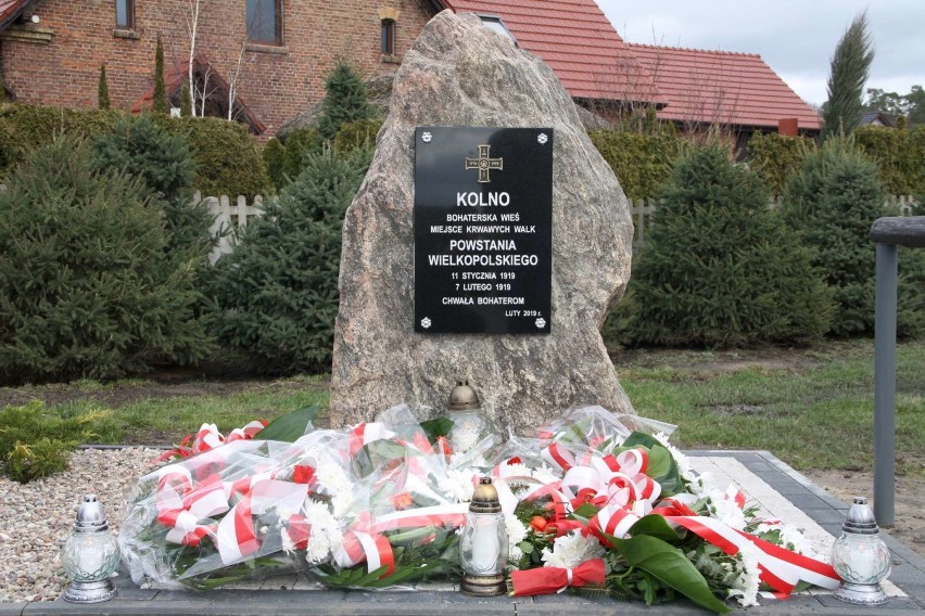 W Kolnie odsłonięto dziś obelisk z tablicą pamiątkową...