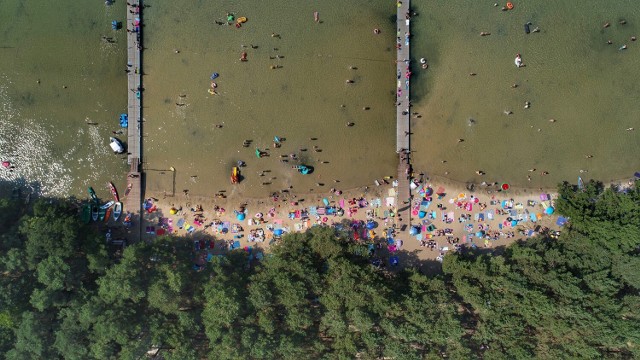 Malownicze jezioro i piękna plaża? Ta jest nieco ponad 50 km od Gorzowa. Kto już poznaje miejsce?