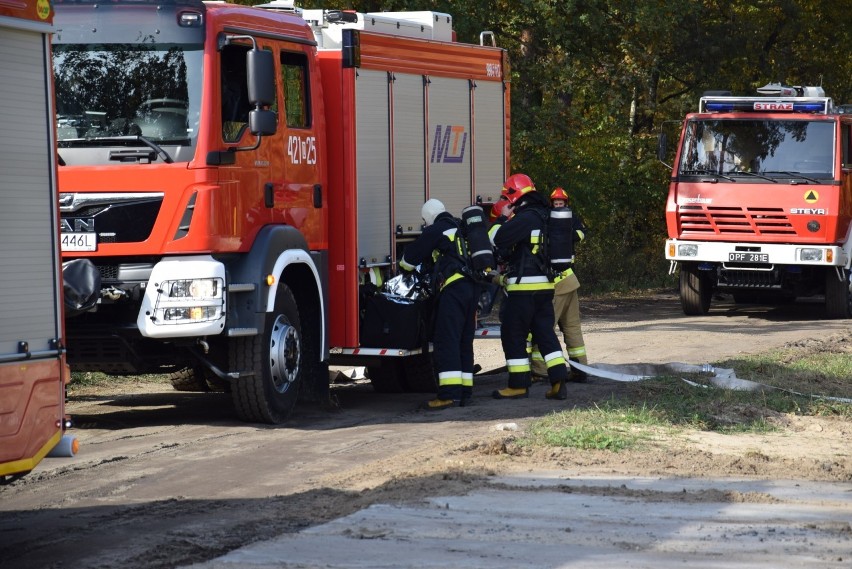 Pożar na stacji gazowej wysokiego ciśnienia w Kędzierzynie-Koźlu. Strażacy ćwiczyli potencjalną trudną akcję ratunkową