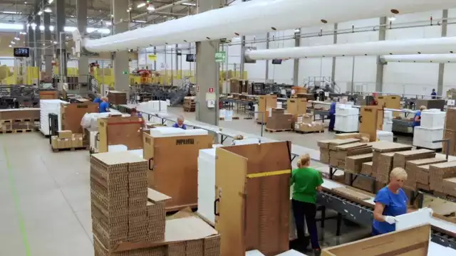 IKEA Industry ma w Zbąszynku w woj. lubuskim największy zakład produkcyjny na świecie. Pracuje tam ponad 3300 osób.