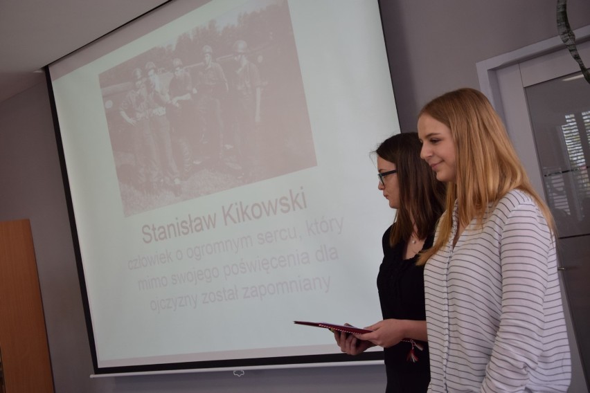 Sieradzkie licealistki przypomniały o lokalnym bohaterze. Starają się o Sejm Dzieci i Młodzieży