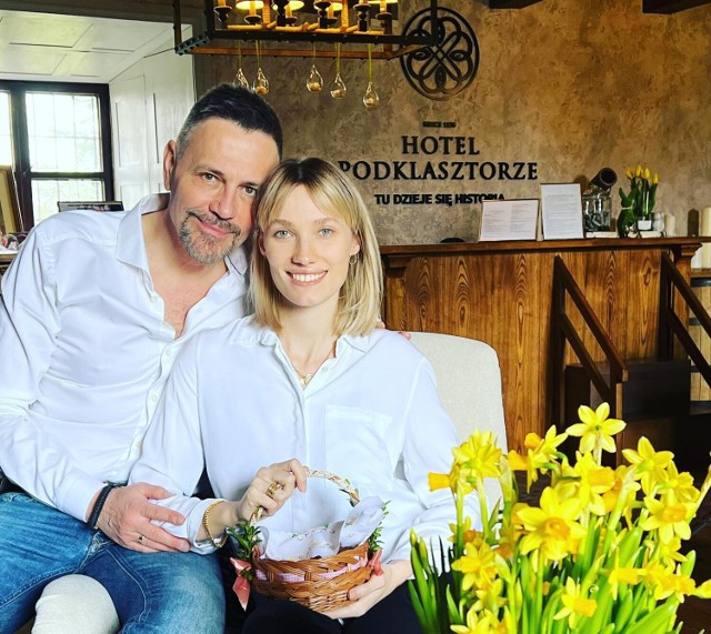Krzysztof Ibisz spędza Wielkanoc 2022 w Sulejowie. Rodzina Ibiszów świętuje w Hotelu Podklasztorze