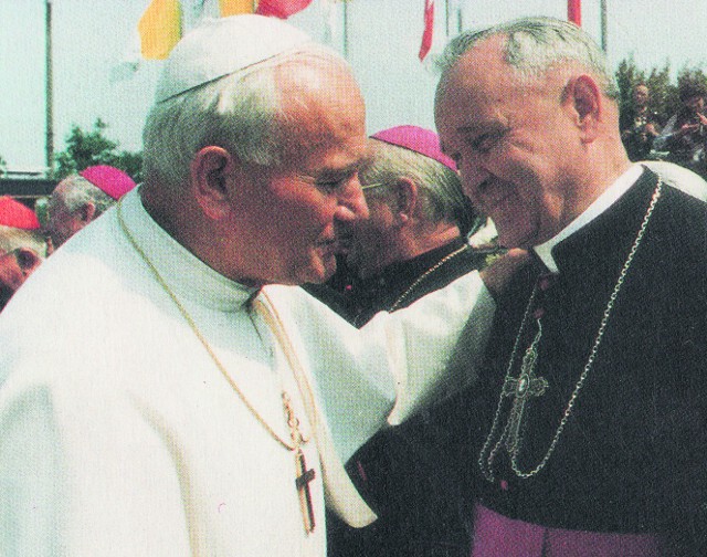 Powitanie Jana Pawła II w Tarnowie, w czerwcu 1987 roku