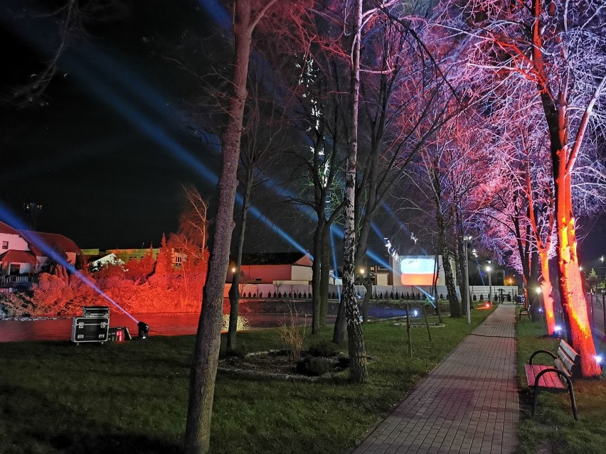 Uczcili pamięć Powstańców Wielkopolskich. W Damasławku przygotowano specjalną iluminację 