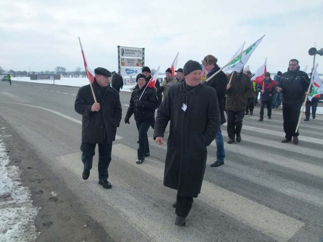 Rolnicza blokada na ul. Zamkowej w marcu 2013 roku
