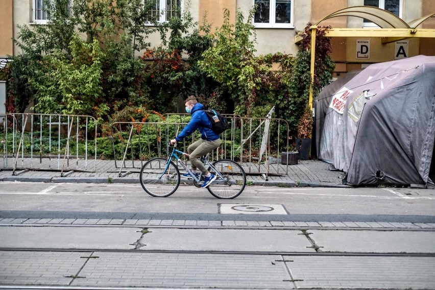 Od 15 maja nie będzie trzeba nosić maseczek na świeżym...