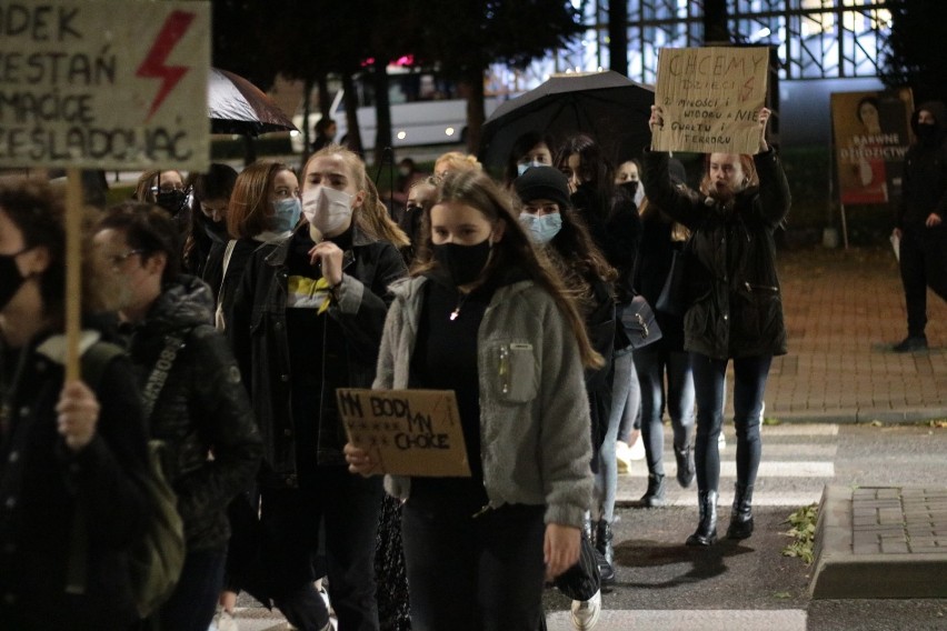 Trzeci dzień protestów. Do pieszych dołączyli kierowcy [ZDJĘCIA]