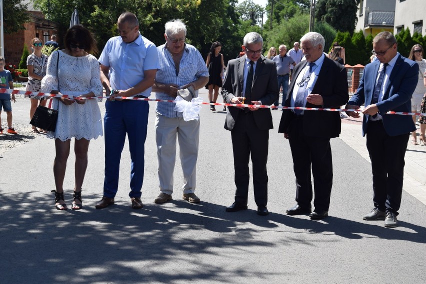 Najmniejsze sołectwo w gminie Czermin świętuje 15-lecie swojego istnienia, a mieszkańcy cieszą się z trzech nowych dróg