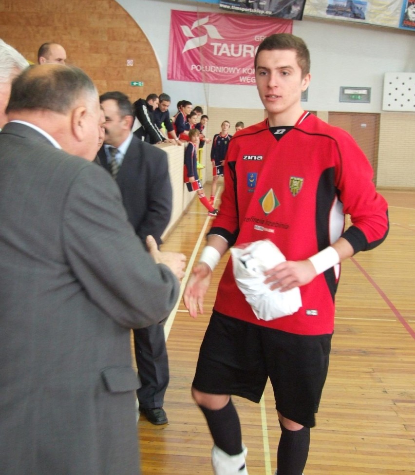 Chrzanów: Młodzieżowe halowe mistrzostwa piłkarskie zachodniej Małopolski na trzebińską nutę
