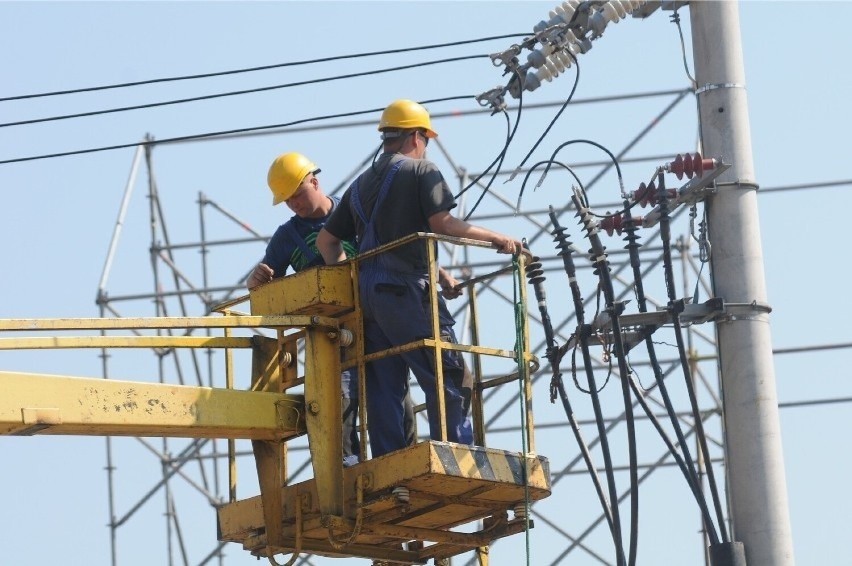Rynek dostaw prądu w na Kujawach i Pomorzu podzielony jest...