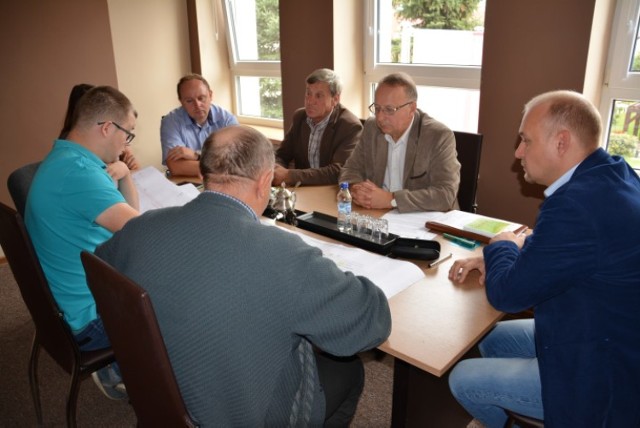 Nowy Dwór Gd. Spotkanie dotyczące usprawnienia komunikacji w Kmiecinie