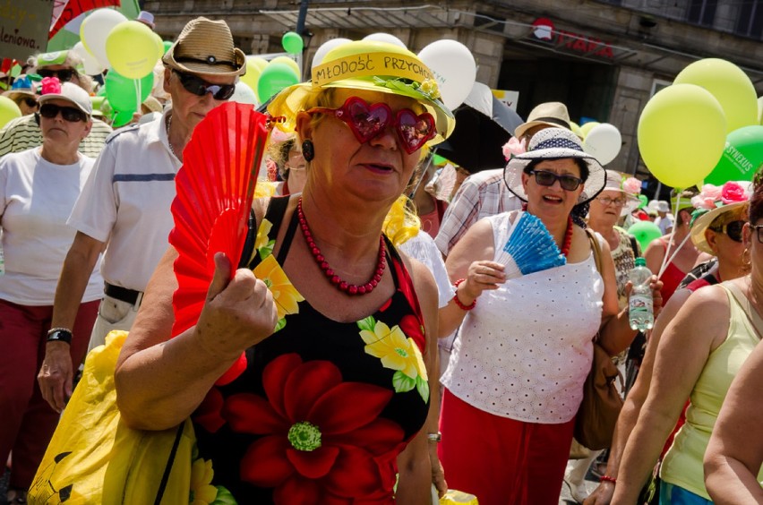 Parada Seniorów 2016. Najstarsze pokolenie zawładnęło stolicą [ZDJĘCIA]