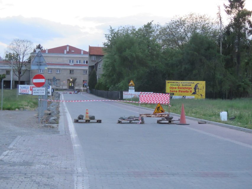 Łącznik centrum Wadowic z obwodnicą, prowadzący też do nowej...