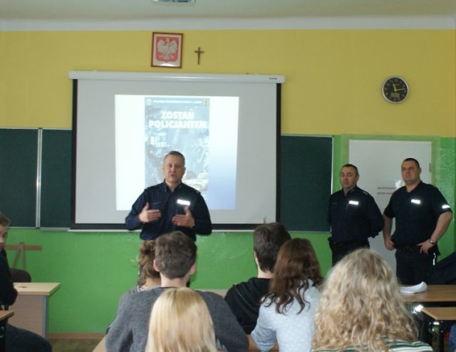 Komendant Zbigniew Gruszczyński wyjaśniał, jak wygląda praca w policji